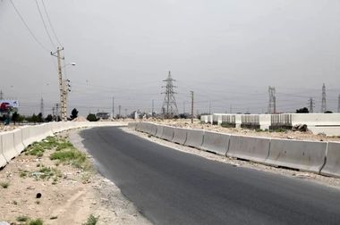 تفکیک پارکینگ استان ها با نصب 1704 متر نیوجرسی به منظور ساماندهی ترافیکی مراسم ارتحال بنیانگذار انقلاب