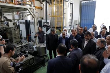 حمایت بانک صنعت و معدن از یکی از تولیدکنندگان عمده قطعات خودرو در کشور ؛ بازدید مدیرعامل از شرکت ایمن تک پیشرو