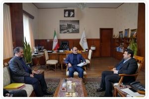 تاکید نجارزاده بر ادامه مسیر خروج بانک ملی ایران از بنگاه داری/منابع حاصل از واگذاری ها صرف ارتقای کیفیت خدمات می شود