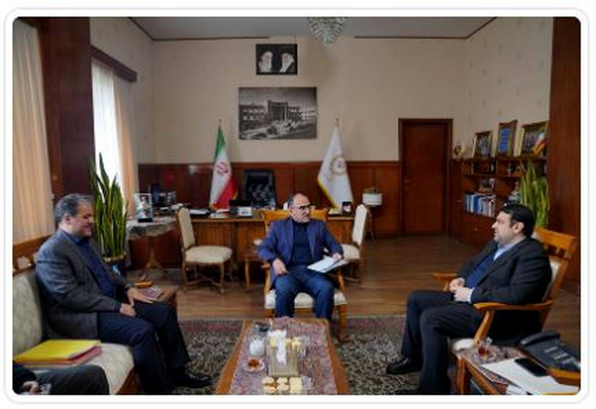 تاکید نجارزاده بر ادامه مسیر خروج بانک ملی ایران از بنگاه داری/منابع حاصل از واگذاری ها صرف ارتقای کیفیت خدمات می شود