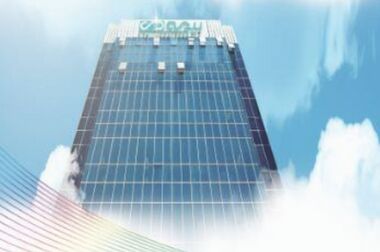 در دهمین اجلاس سراسری رضایتمندی مشتری، تندیس زرین اعتماد مشتری به بیمه دی رسید
