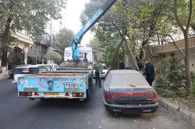 بازپیرایی رفیوژهای معابر شهری و بزرگراهی منطقه ۲ 