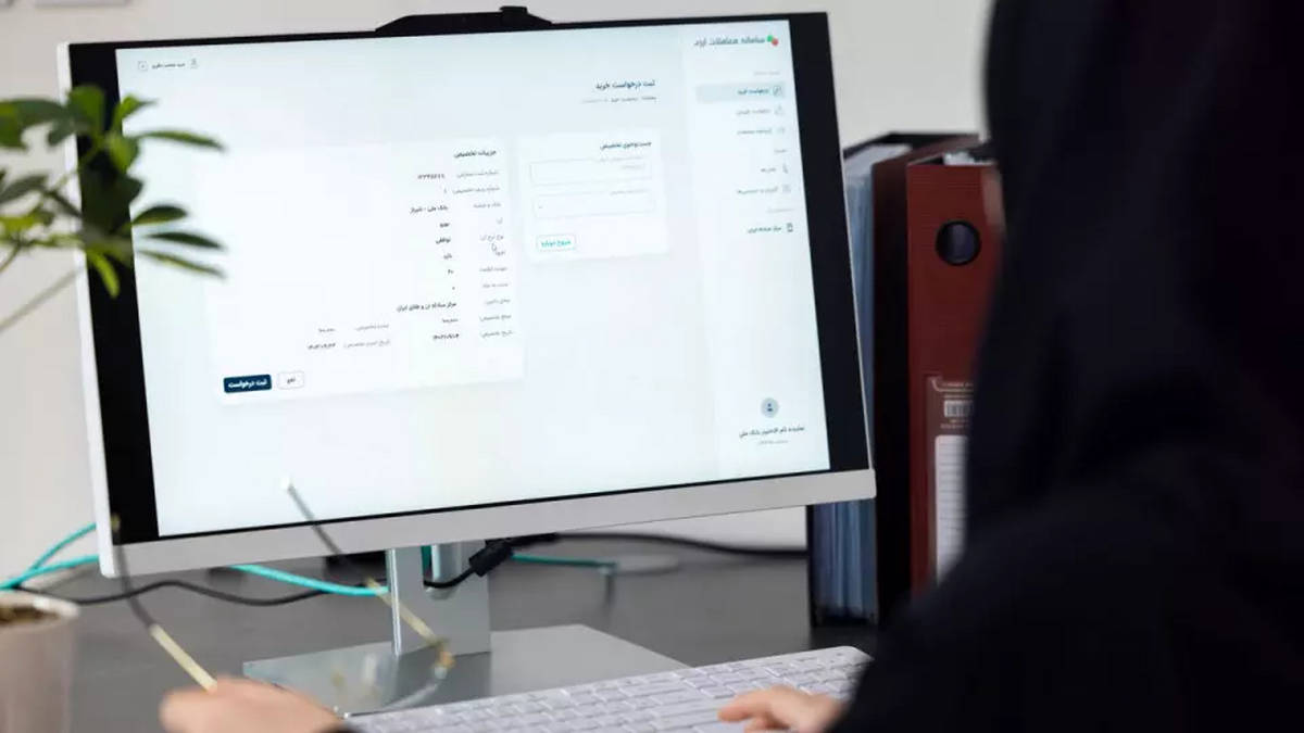 گزارش آماری فروردین ماه؛ ۱,۶ میلیارد دلار در بازار ارز تجاری معامله شد