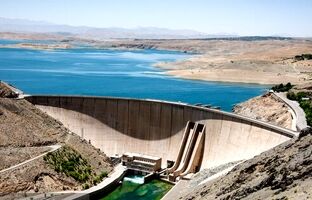 بحران فرونشست اصفهان با انتقال آب دریای عمان حل نمی‌شود