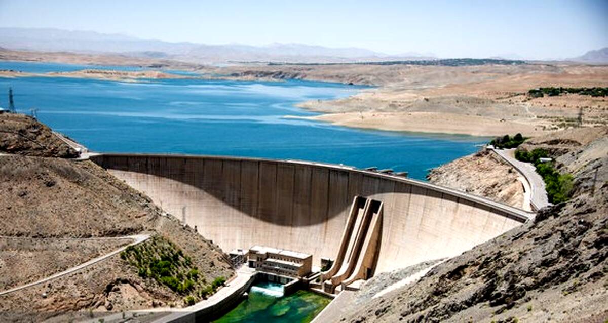 بحران فرونشست اصفهان با انتقال آب دریای عمان حل نمی‌شود