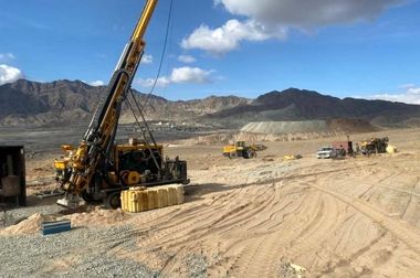 ظرفیت‌ نیروهای بومی کارخانه کک طبس قابل تحسین است 