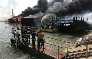 آتش‌سوزی گسترده چندین شناور در پارسیان