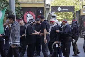 موکب بیمه ملت پذیرای سوگواران آیین تشییع رهبر شهید انقلاب