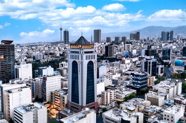 گسترش همکاری‌های میان بانک توسعه صادرات ایران و صنایع استان قزوین