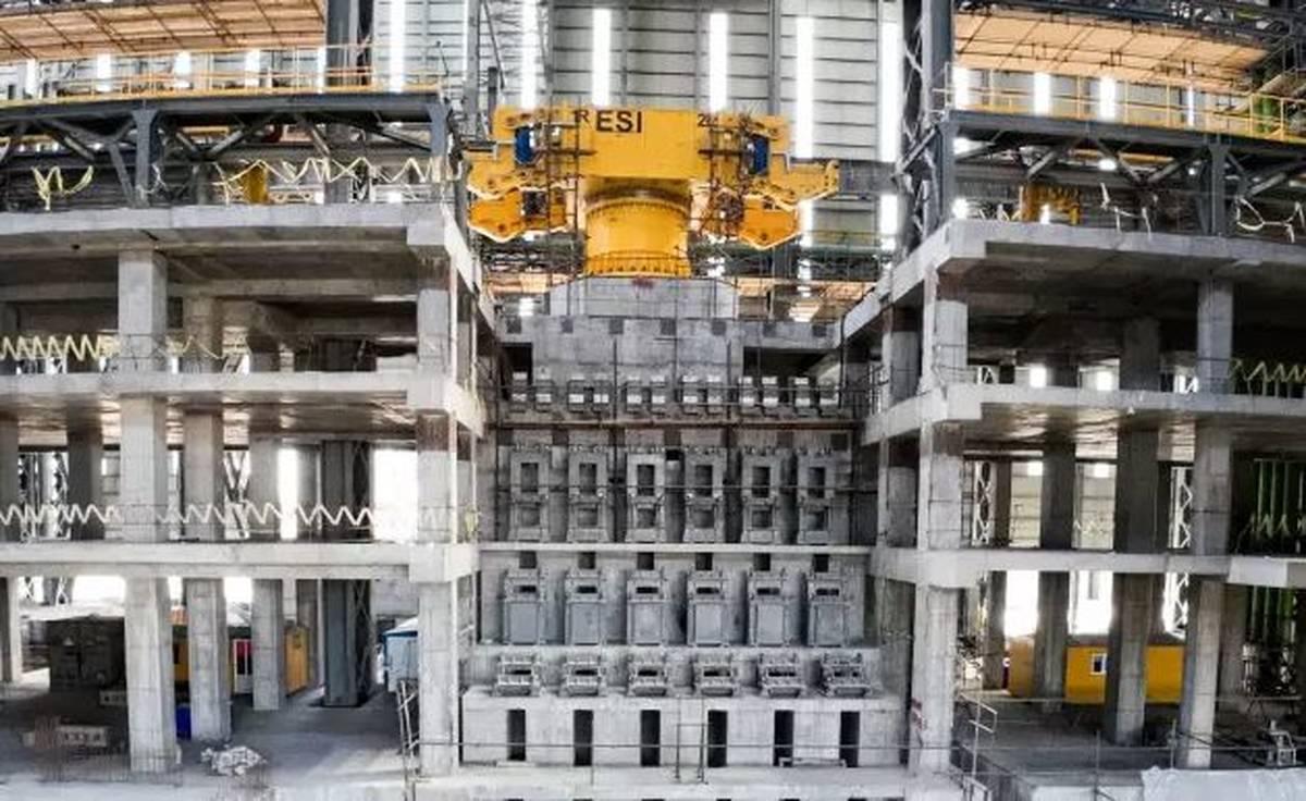 ماشین ریخته‌گری مداوم با شعاع ۱۲ متری به مرحله نصب رسید