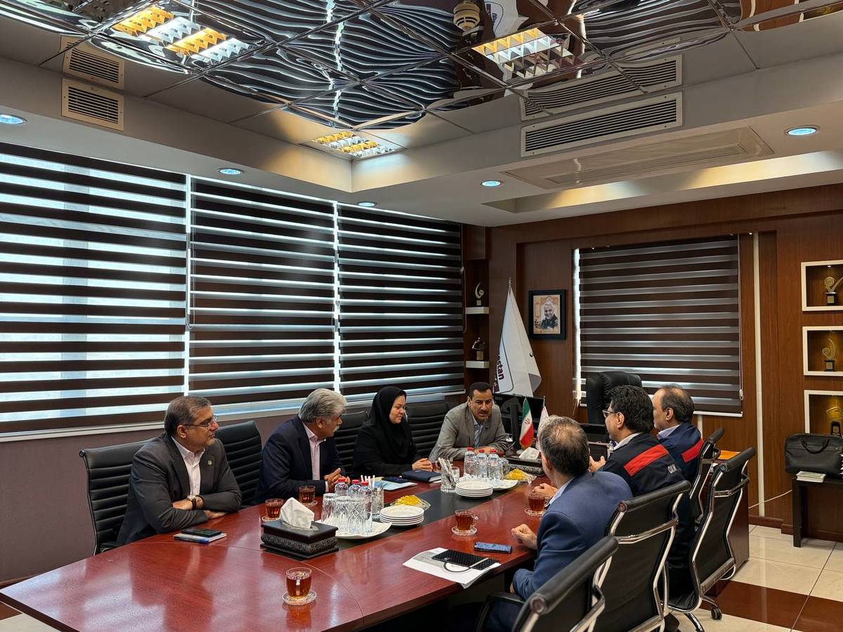 دیدار مدیرعامل فولاد اکسین با سرپرست بانک تجارت خوزستان؛ آغاز فصل جدید تعاملات مالی