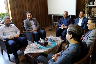 خیابان پیروزی برای نخستین بار میزبان همایش دوچرخه‌سواری شد / رکاب زنی پر شور شهروندان تهرانی در مسیر ۳ کیلومتری روشن فردا
