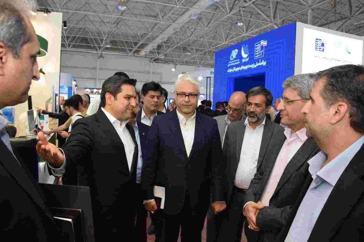 تشریح اقدامات، دستاوردها و برنامه‌های پست بانک ایران در دیدار و گفتگوی دکتر بنائیان مدیرعامل بانک با معاونین وزارت ارتباطات و فناوری اطلاعات و سازمان برنامه و بودجه در نمایشگاه الکامپ ۲۰۲۶