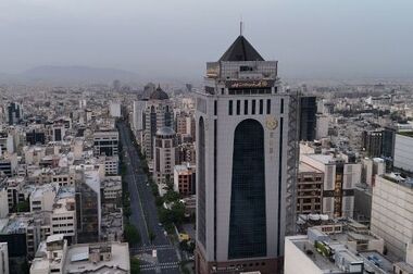 تبیین سیاست‌های اعتباری بانک توسعه صادرات ایران و تأکید بر حمایت از صنایع صادراتی استان خراسان رضوی