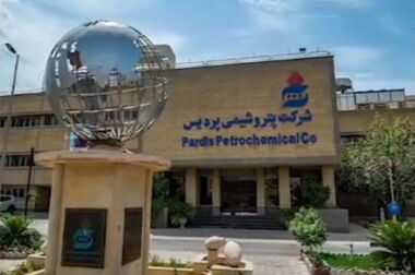 تجلیل از ستون‌های تولید در روز کارگر