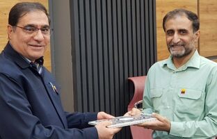 لوح تقدیر به عنوان بخش برتر HSE در سه ماهه نخست سال ۱۴۰۳ به مدیر بخش نگهداری و تعمیرات اهدا شد