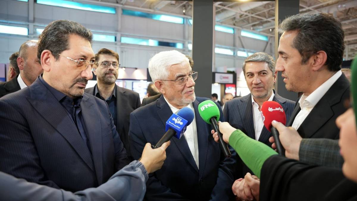  برنامه آغاز عملیات اجرایی 4 میلیارد دلار پروژه معدن و صنایع معدنی در سال جاری /درخواست آقاجانلو از عارف برای تامین انرژی پایدار و اتصال مناطق ویژه اقتصادی جنوب به خطوط راه آهن 