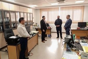 بازدید سرزده مدیرعامل بیمه آسیا از واحدهای مدیریت درمان و تقدیر از تلاش کارکنان در روز تعطیل