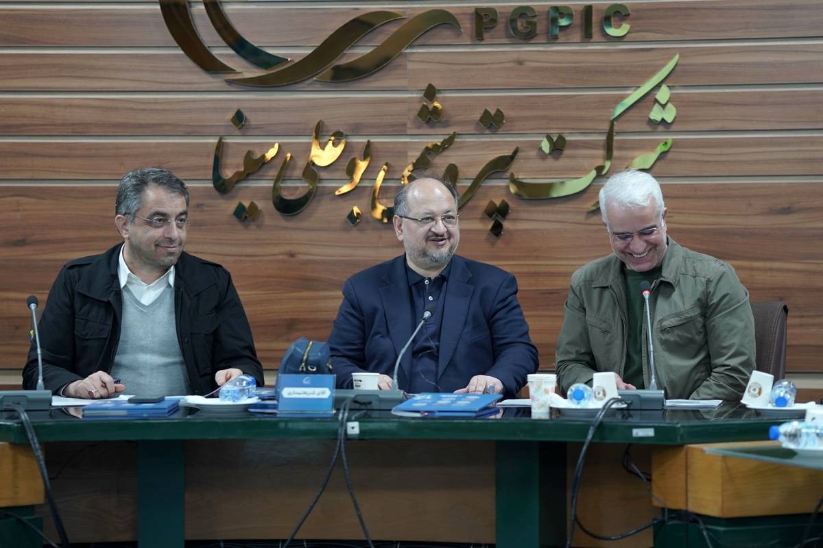 هدف‌گذاری هلدینگ خلیج‌فارس برای تأمین منابع مالی خارجی/ ضرورت مولدسازی منابع مازاد شرکت‌ها/ بهره‌گیری از تجربه پیش‌کسوتان صنعت پتروشیمی