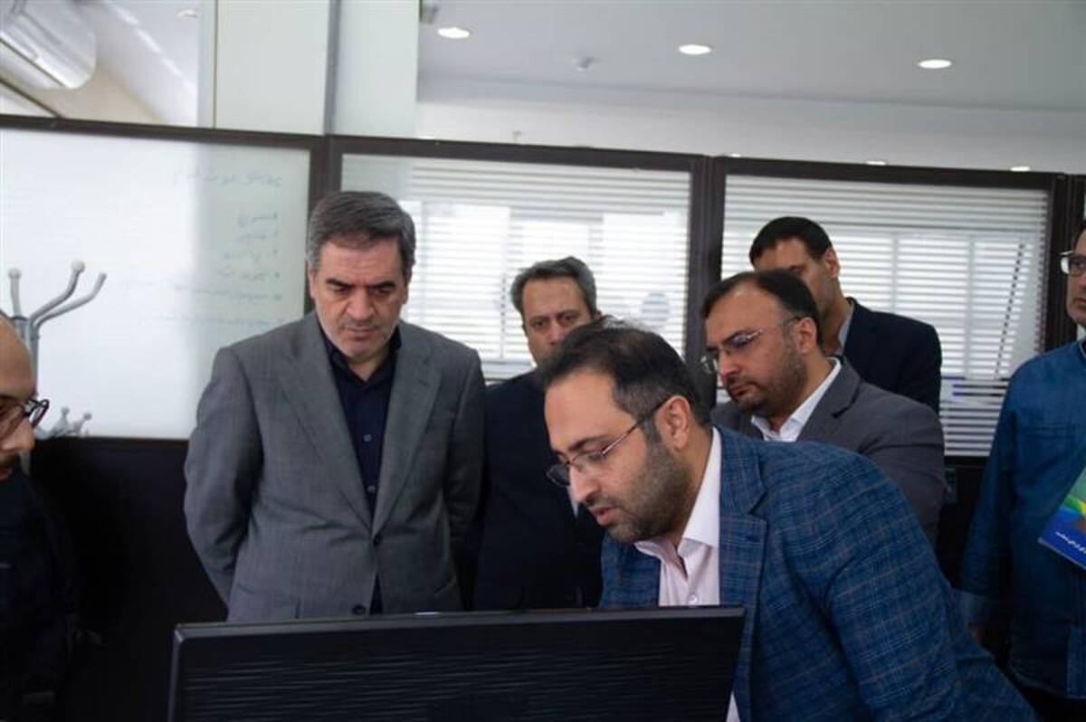 بازدید رئیس کل از شرکت‌های فناور بیمه مرکزی