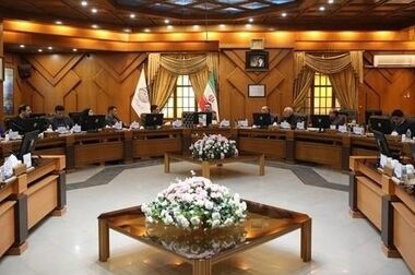 بازدید وزیر تعاون، کار و رفاه اجتماعی از بخش‌های آسیب‌دیده از جنگ پتروشیمی جم