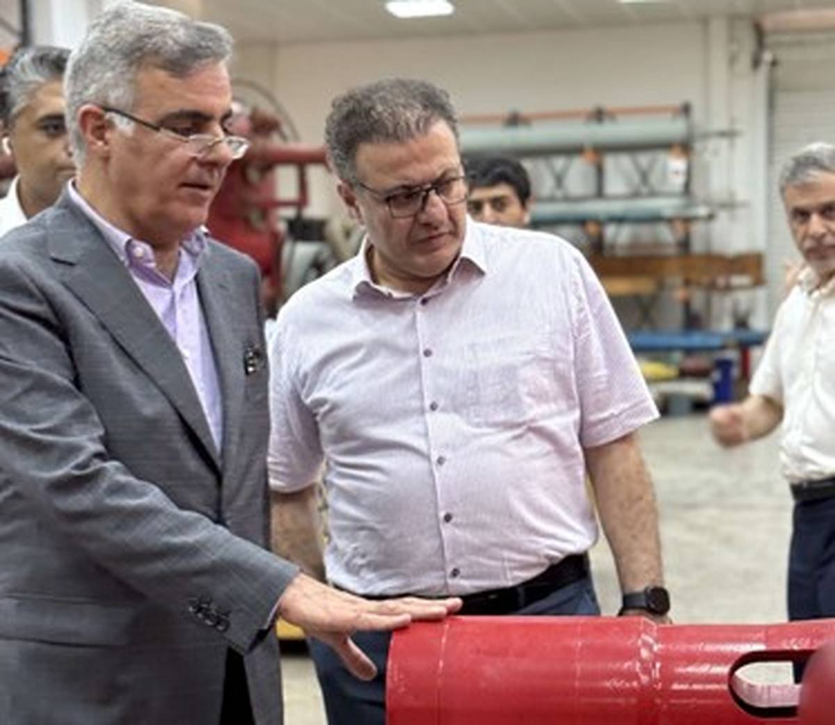 بازدید مدیرعامل توسعه پترو ایران از پایگاه پشتیبانی کیش / تاکید بر ارتقای خدمات لجستیک و پشتیبانی پروژه های دریایی