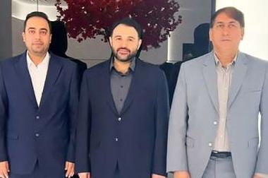 توافق‌نامه‌های راهبردی میان بانک شهر و فولاد غدیر نی‌ریز به امضاء رسید