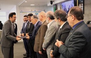 دریافت لوح سپاس برای «تدوین سند استراتژی بیمه دی» در جشنواره ملی بهره‌وری