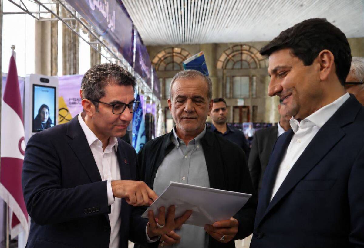رایتل در «یک ایران متصل»؛ بهره‌برداری از ۴۱ سایت جدید LTE  در ۱۶ استان