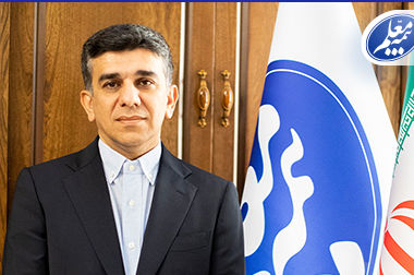 تقدیر از نمایندگان برتر جشنواره فروش بیمه معلم