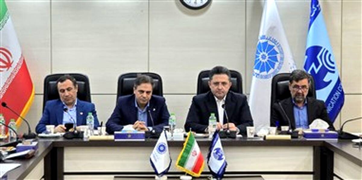 تحول بزرگ مخابرات ایران در پروژه مهاجرت به فیبر نوری؛ مراکز استان ها به‌زودی کارگاه بزرگ ارتباطی کشور می‌شود