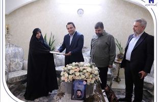 بانک صادرات ایران با تقدیم 96 شهید نماد ایستادگی در کنار مردم است / آغاز افتخارآمیز تدوین تاریخ شفاهی شهدای بانک صادرات ایران