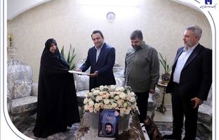 بانک صادرات ایران با تقدیم 96 شهید نماد ایستادگی در کنار مردم است / آغاز افتخارآمیز تدوین تاریخ شفاهی شهدای بانک صادرات ایران