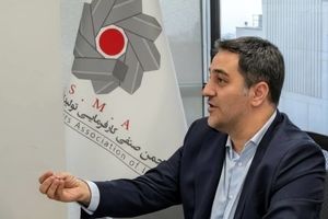  «همتی» با حذف بازار اول مرکز مبادله، صنایع صادراتی را از اسارت ارزی نجات داد