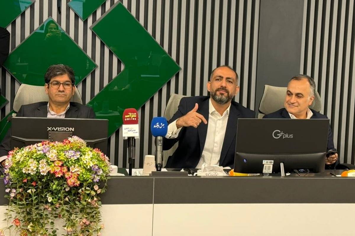 بازتعریف شایستگی حرفه‌ای کارکنان و هیئت‌مدیره در عصر هوش مصنوعی و حکمرانی نوین