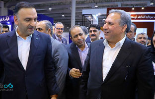 بازدید مقامات اقتصادی از غرفه بانک دی در نمایشگاه Kish Invex 2025