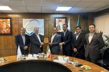 دکتر اخلاقی: بانک تجارت آماده توسعه همکاری با فینتک‌ها است