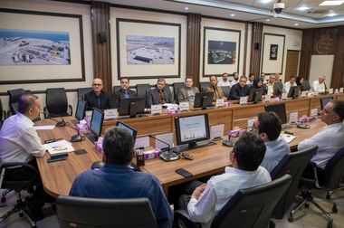 اعطای نشان اقتصاد مقاومتی به مدیرعامل شرکت نفت ستاره خلیج فارس