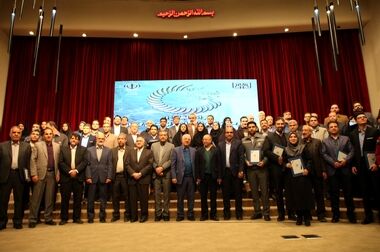 شرکت توسعه آهن و فولاد گل‌گهر تندیس جایزه ملی فولاد ایران را دریافت کرد