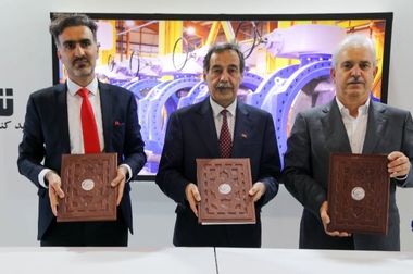 اهدای ۵۱۶ محصول خونی در یک سال؛ تپش زندگی با نوع‌دوستی کارکنان فجر