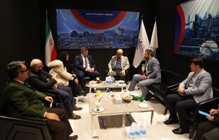 حضور رایزن ارشد امور اقتصادی سفارت بلاروس و نمایندگان اتاق بازرگانی و صنایع بلاروس در غرفه پتروشیمی جم