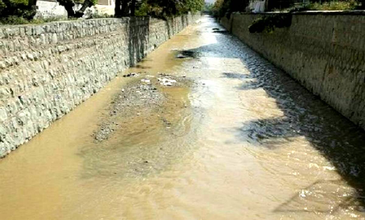 ساماندهی و بهسازی ۳ هزار متر طول از مسیل‌های منطقه ۲ 