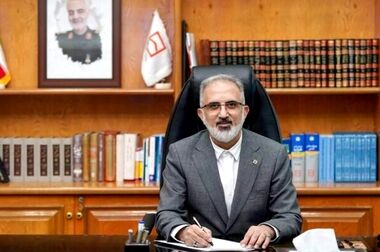 تجلیل دکتر خورسندیان از زنان سرپرست خانوار در سالروز ولادت حضرت زهرا (س) / اختصاص بخشی از منابع قرض‌الحسنه بانک مسکن به فعالیت های خیرخواهانه