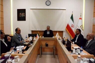 تاکید مدیران ارشد بانک صنعت و معدن بر لزوم سیاستگذاری و اقدام برای تحقق شعار سال