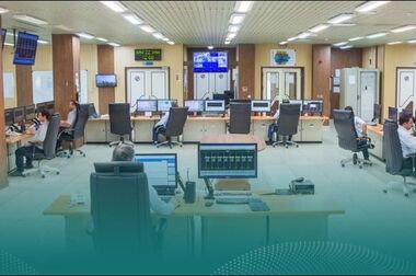 ضرورت استفاده از فناوری‌های نوین برای تولید انرژی در مبین/ تقدیر از فرزندان نخبه و مقام‌آور کارکنان