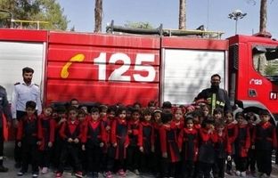 کودکان منطقه ۲، سفیران ایمنی و آتش‌نشانی شدند