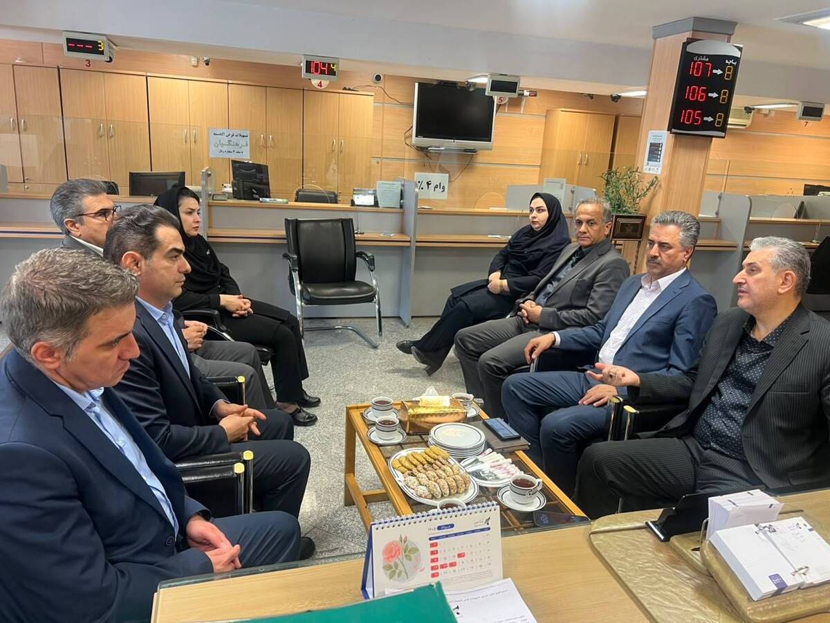 تقویت نقش شعب در بهبود خدمت‌رسانی و تحقق اهداف بانک سرمایه