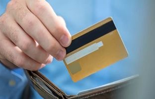  کارت‌های اجاره‌ای درمعاملات مسکن،خودرو وطلا/کارتخوان نداریم!