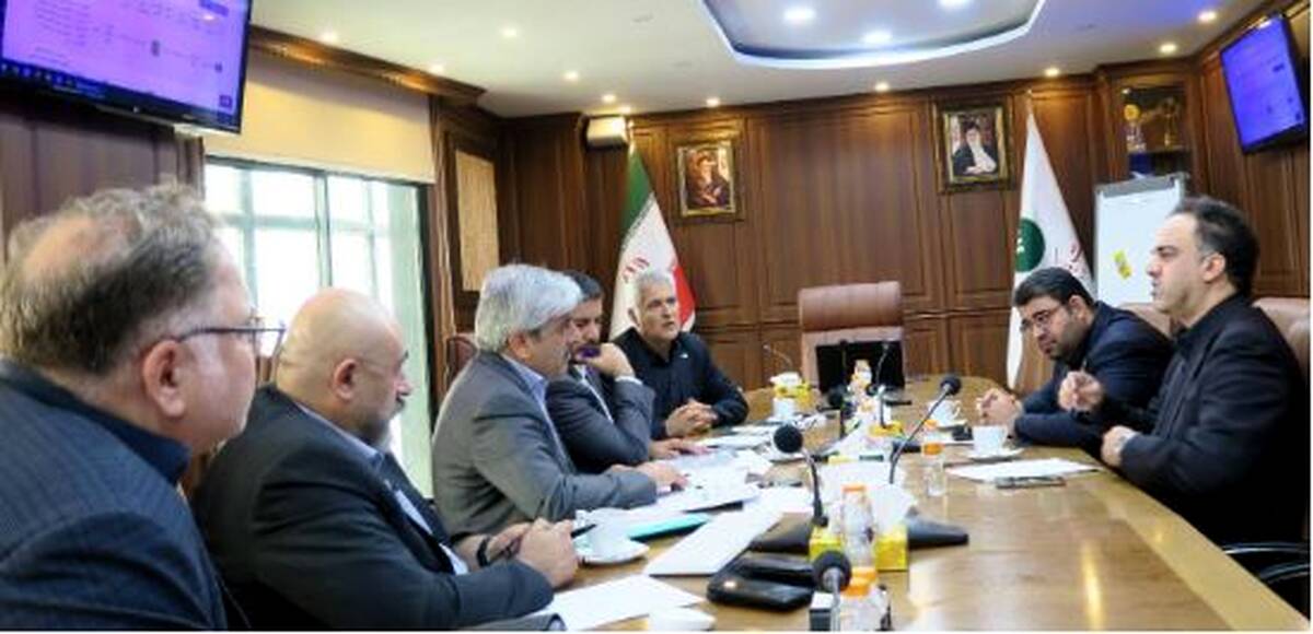 نشست ادواری معاون فناوری و نوآوری وزارت ارتباطات و فناوری اطلاعات با مدیرعامل پست بانک ایران برای حمایت از شرکت‌های دانش‌بنیان