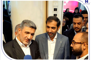بانکداری خرد را به لندتک ها و اپلیکیشن‌های بانکی واگذار می کنیم